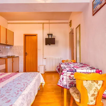 Studioapartment Meri 4 By Interhome Appartement Mali Lošinj