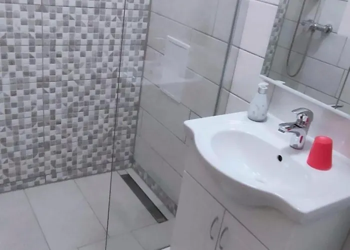 Apartamento Studioapartment Meri 4 By Interhome *