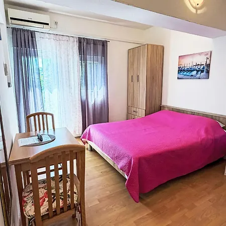 Apartment Studioapartment Meri 4 By Interhome *